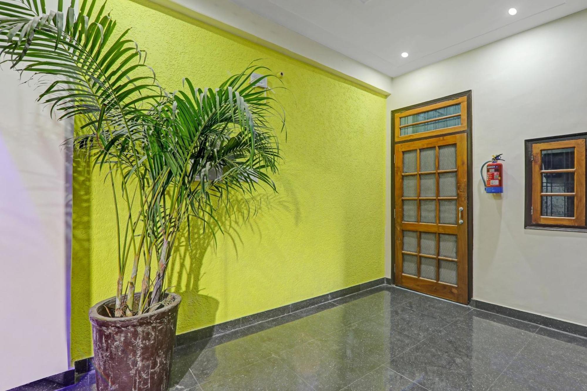 Hotel O R K Hotels Lucknow Exterior photo